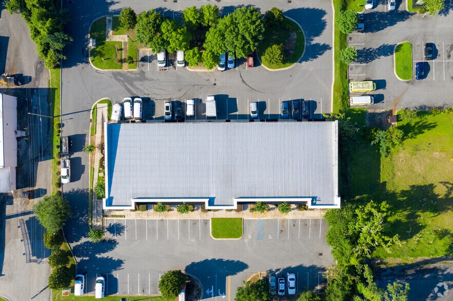 More Photos Of 2901 E Park Ave, Tallahassee Storefront Retail Office For Lease