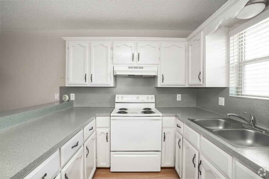 More Photos Of 2501 Hibiscus Ave, McAllen Apartments For Sale