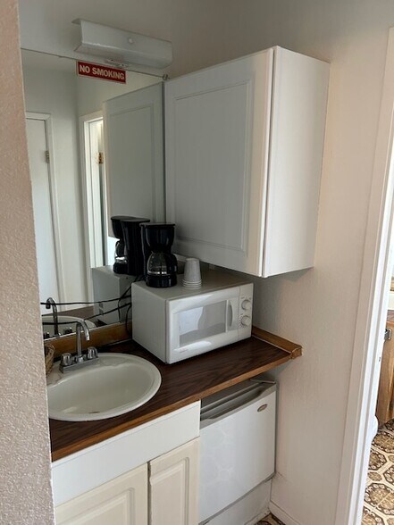 More Photos Of 14 Saint Andrews Rd, Valley Springs Hotel For Sale