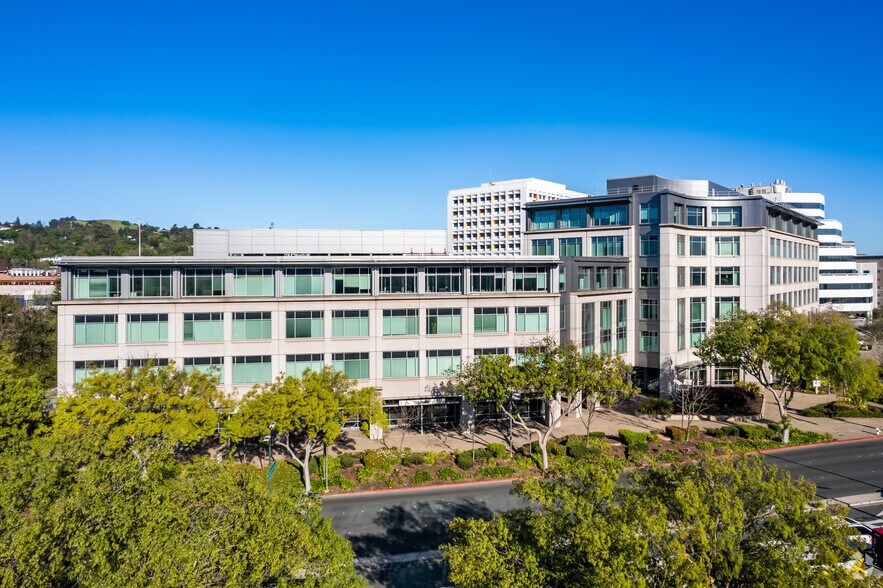 More Photos Of 2001 N Main St, Walnut Creek Office For Lease