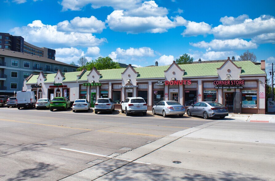 Primary Photo Of 2817-2827 Live Oak St, Dallas Storefront For Sale