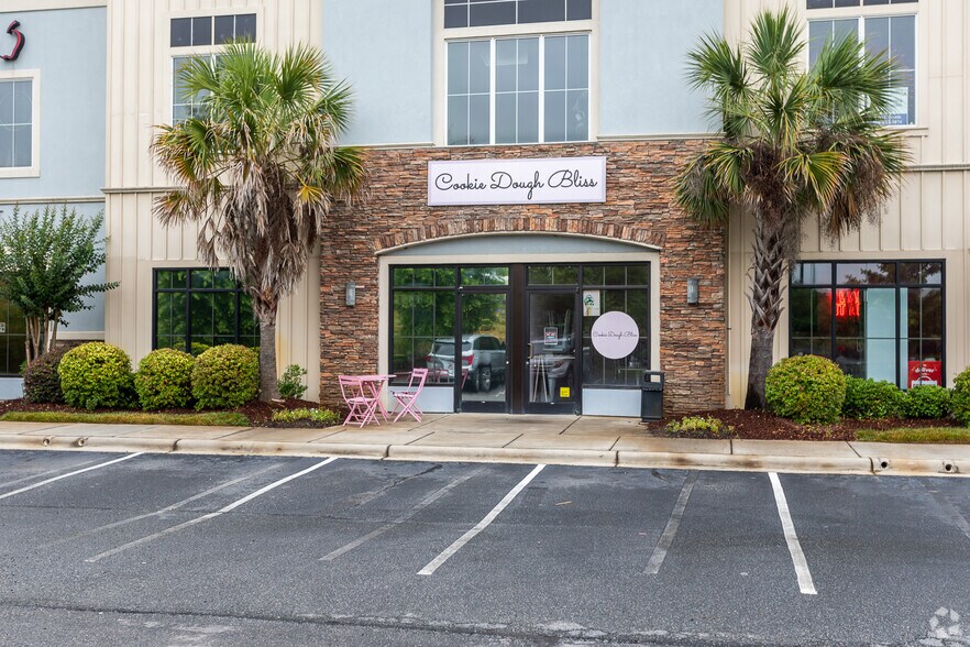 More Photos Of 8415 Pit Stop Ct, Concord Freestanding For Lease