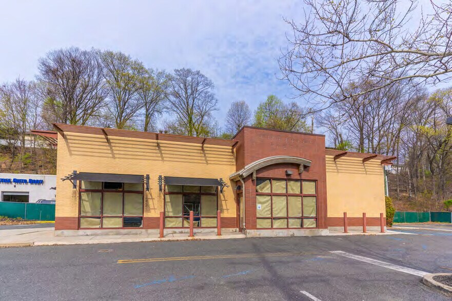 More Photos Of 2215 State Route 4, Fort Lee Land For Lease