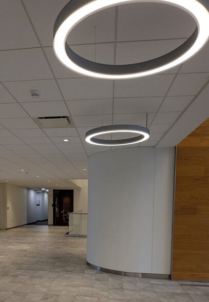 More Photos Of 2 Jericho Plz, Jericho Office For Lease