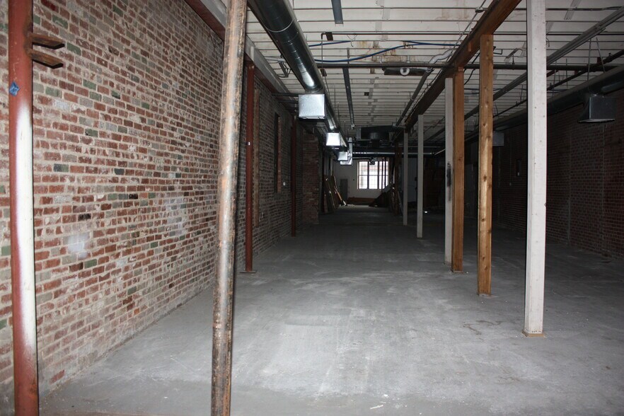 More Photos Of 1735 NW 5th St, Oklahoma City Warehouse For Sale
