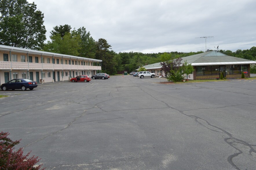 More Photos Of 18 Fitchburg Rd, Ayer Hotel For Sale