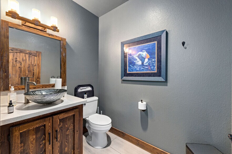 More Photos Of 873 NE 7th St, Grants Pass Medical For Lease