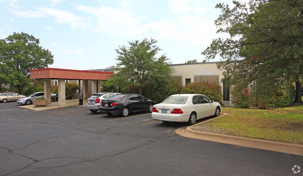 More Photos Of 2205 Kramer Ln, Austin Light Distribution For Lease