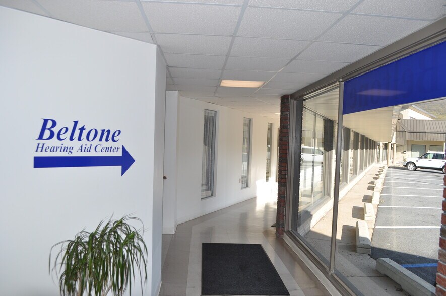 More Photos Of 1500-1510 Route 61 Hwy S, Pottsville Office For Lease