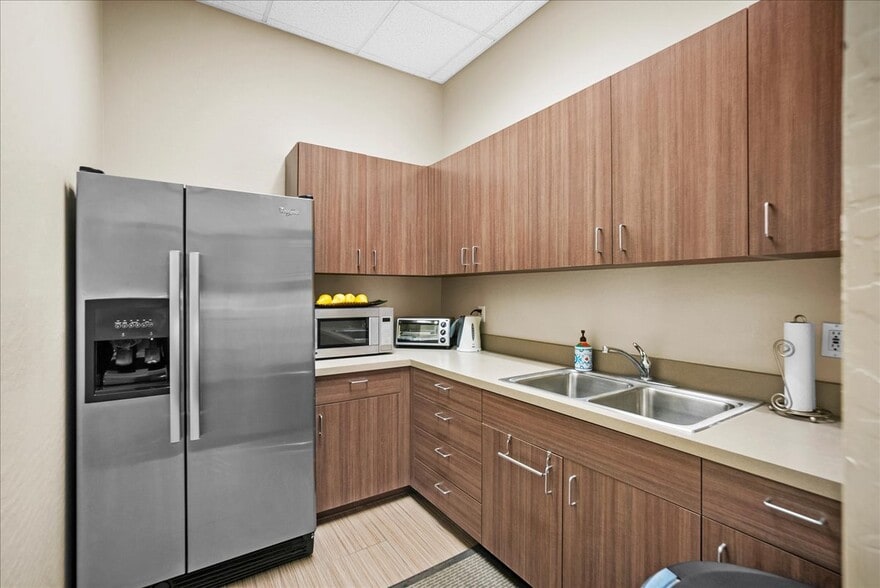 More Photos Of 428 S Gilbert Rd, Gilbert Office For Sale