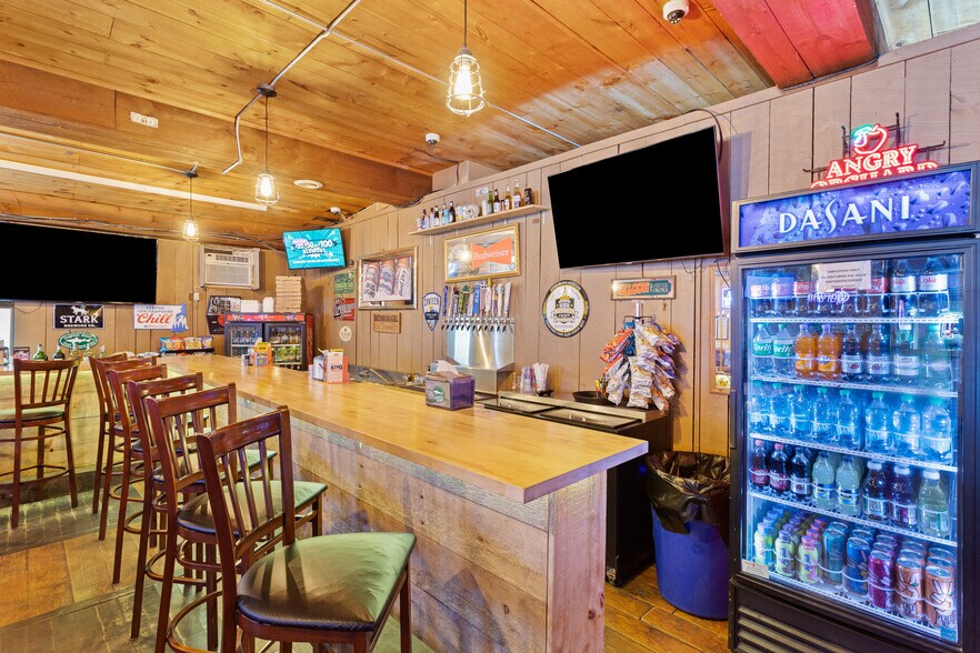 More Photos Of 107 Maple St, Barnstead Restaurant For Sale