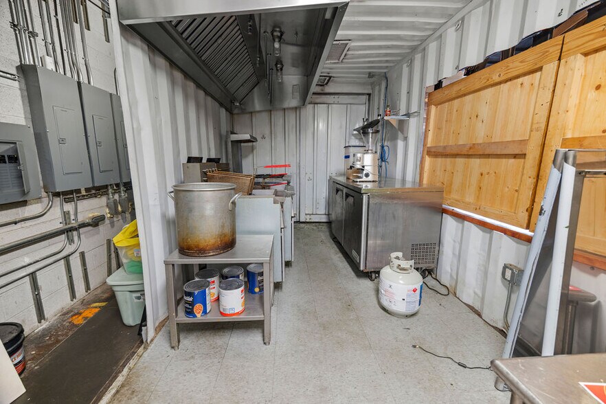 More Photos Of 1589 W Victory Way, Craig Flex For Sale