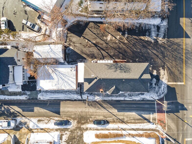 More Photos Of 1524 Van Vranken Ave, Schenectady Bar For Sale