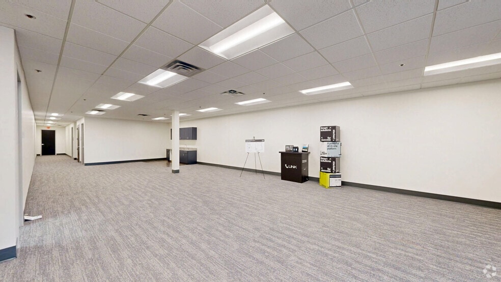 More Photos Of 1301 Corporate Center Dr, Eagan Unknown For Lease