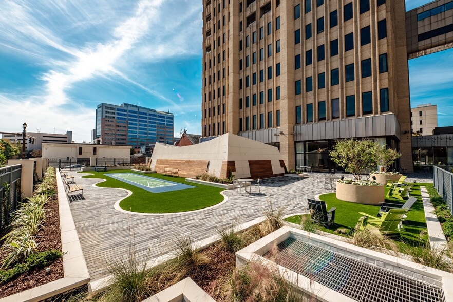 More Photos Of 451 Florida St & 450 Laurel St, Baton Rouge Unknown For Lease