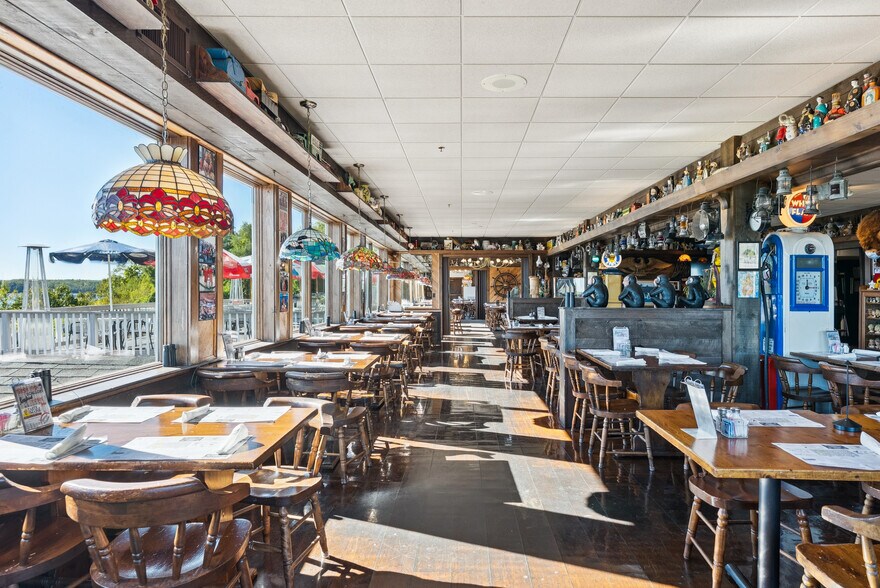 More Photos Of 161 Main St, Woolwich Restaurant For Sale