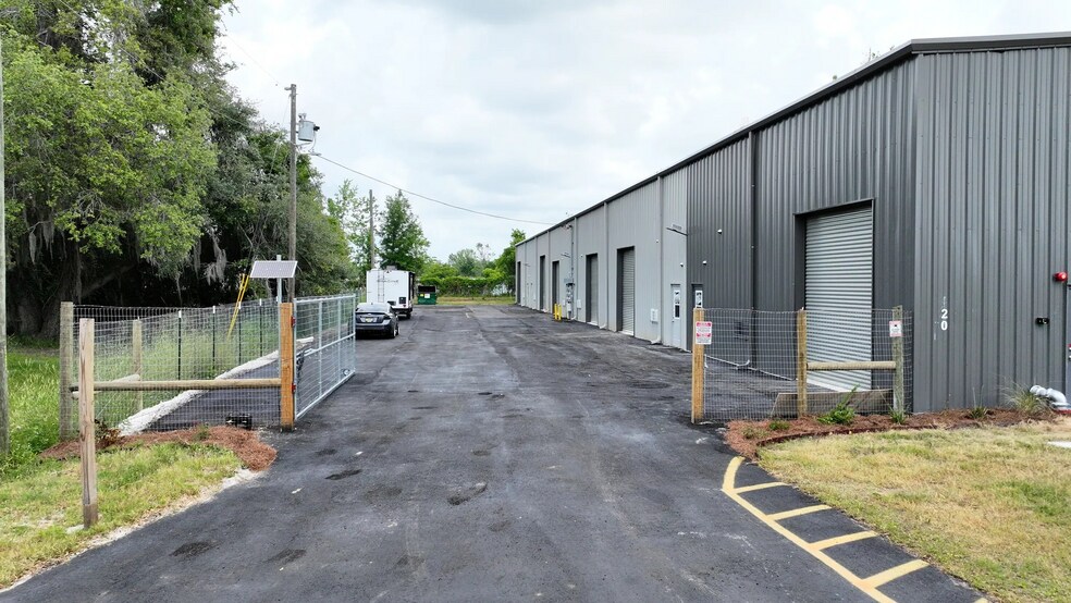 More Photos Of 420-430 Clay Drain Rd, Wildwood Warehouse For Lease