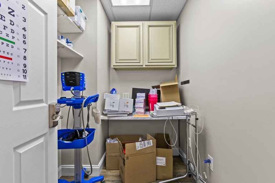 More Photos Of 101 N Main St, Stanton Healthcare For Sale