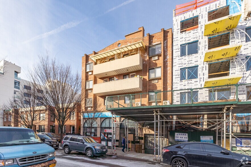 More Photos Of 13225 Pople Ave, Flushing Apartments For Sale