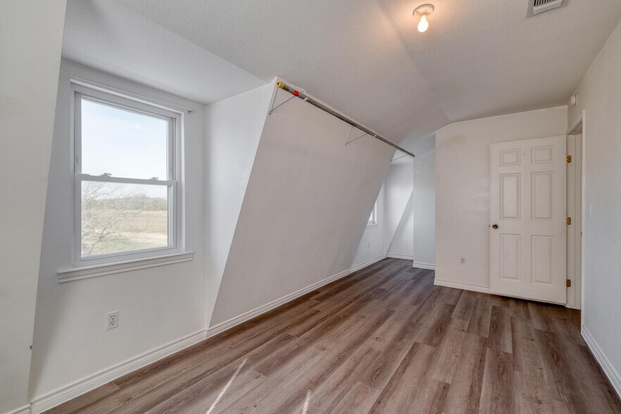 More Photos Of 829 State Highway 21 W, Cedar Creek Specialty For Sale