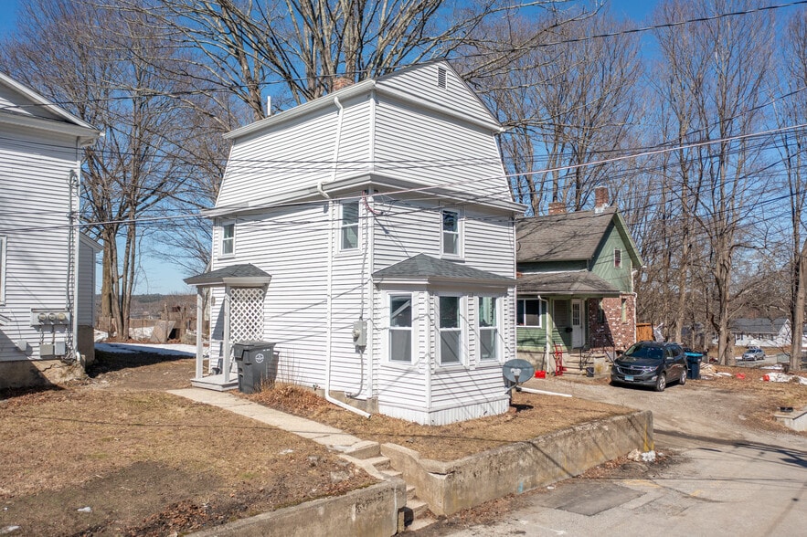 More Photos Of 2 Lyon St, Putnam Apartments For Sale