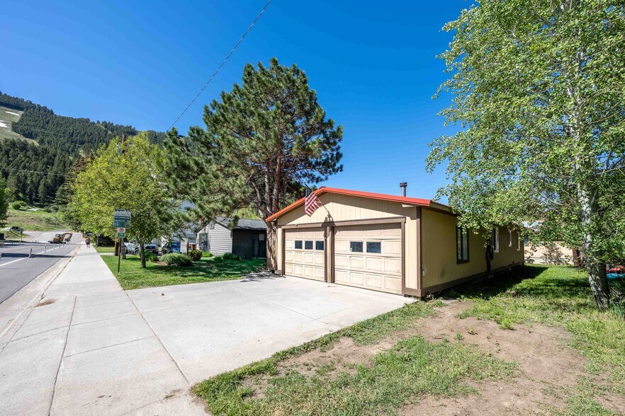 More Photos Of 535 S Willow St, Jackson Office Residential For Sale