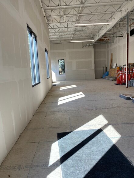 More Photos Of 275 Union Blvd, Denver Storefront Retail Office For Lease