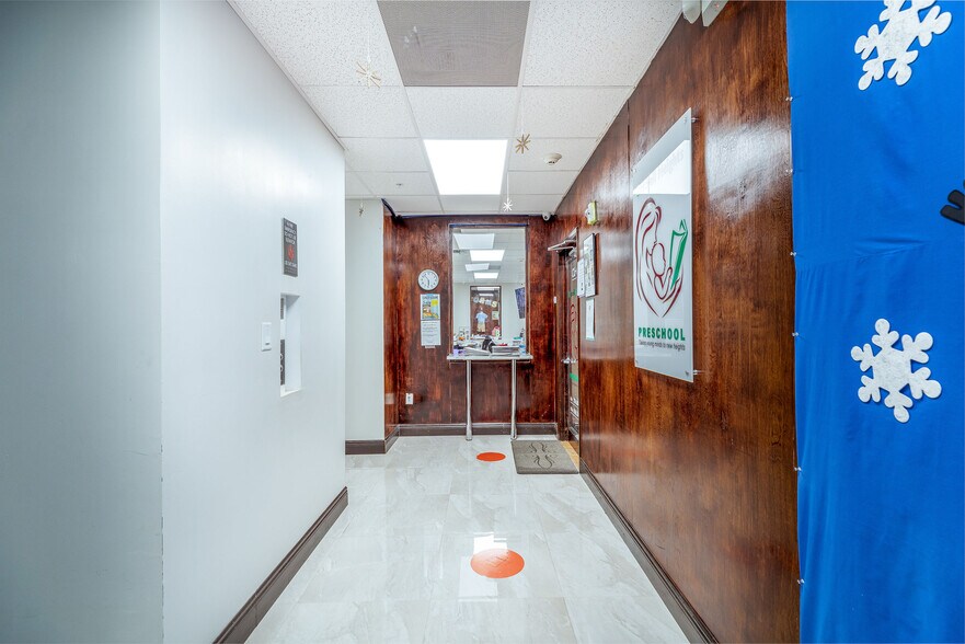 More Photos Of 25 SW 9th St, Miami Coworking Space