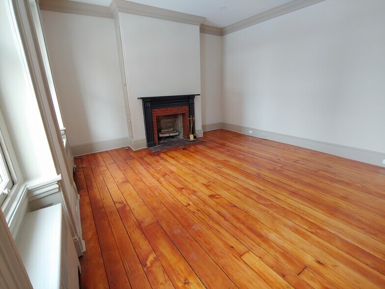 More Photos Of 68 E Court St, Doylestown Office For Sale