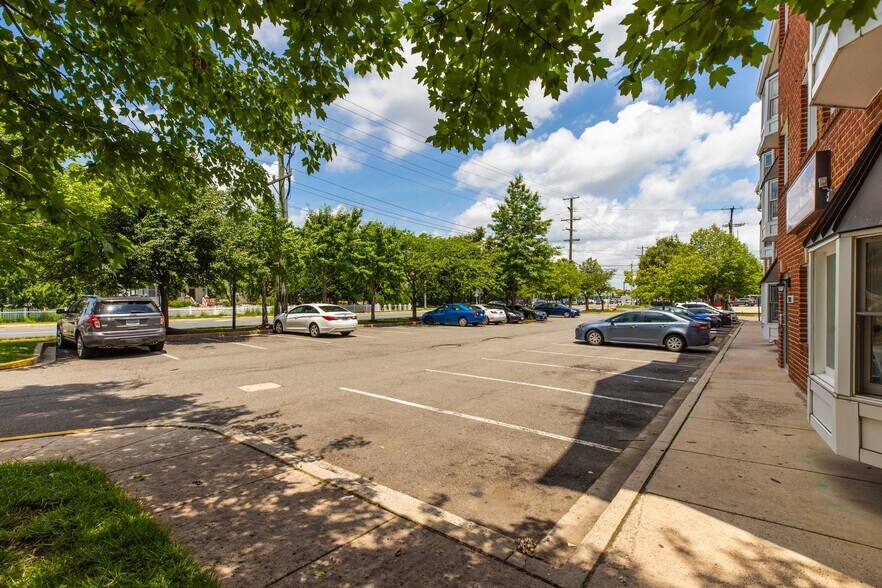 More Photos Of 5981-5985 Columbia Pike, Falls Church Medical For Sale