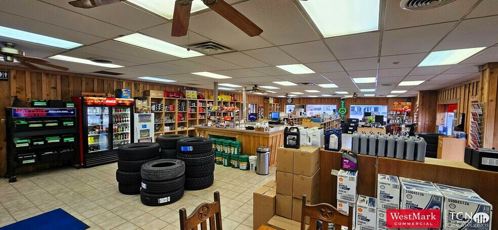 More Photos Of 824 Avenue B, Abernathy Service Station For Sale