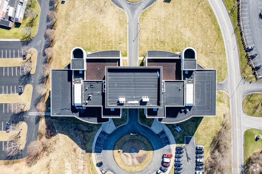 More Photos Of 5000 NASA Blvd, Fairmont Office For Lease