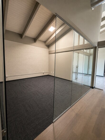 More Photos Of 3132 W 5th St, Fort Worth Office For Lease