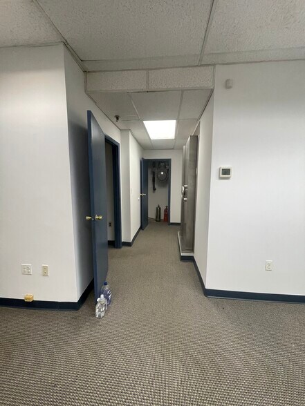 More Photos Of 91 Lake Ave, Tuckahoe Office For Sale