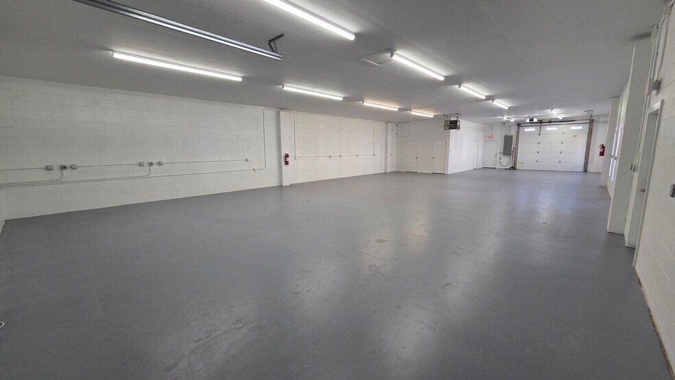 More Photos Of 387 E 55th Ave, Denver Warehouse For Lease