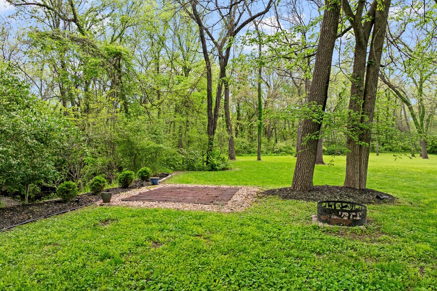 More Photos Of 11155 Hubbard Rd, Kansas City Flex For Sale