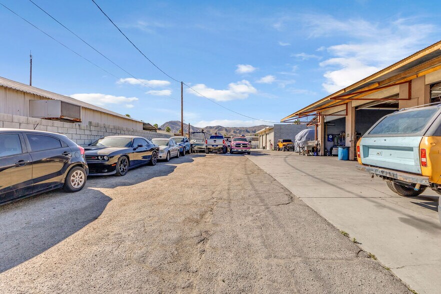 More Photos Of 68361 Kieley Rd, Cathedral City Service For Sale
