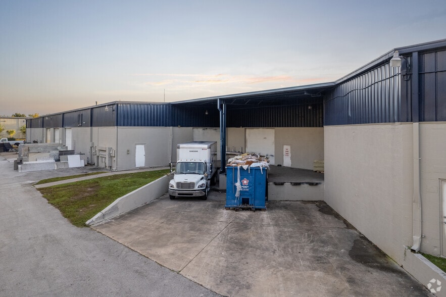 More Photos Of 974 Explorer Cv, Altamonte Springs Warehouse For Lease
