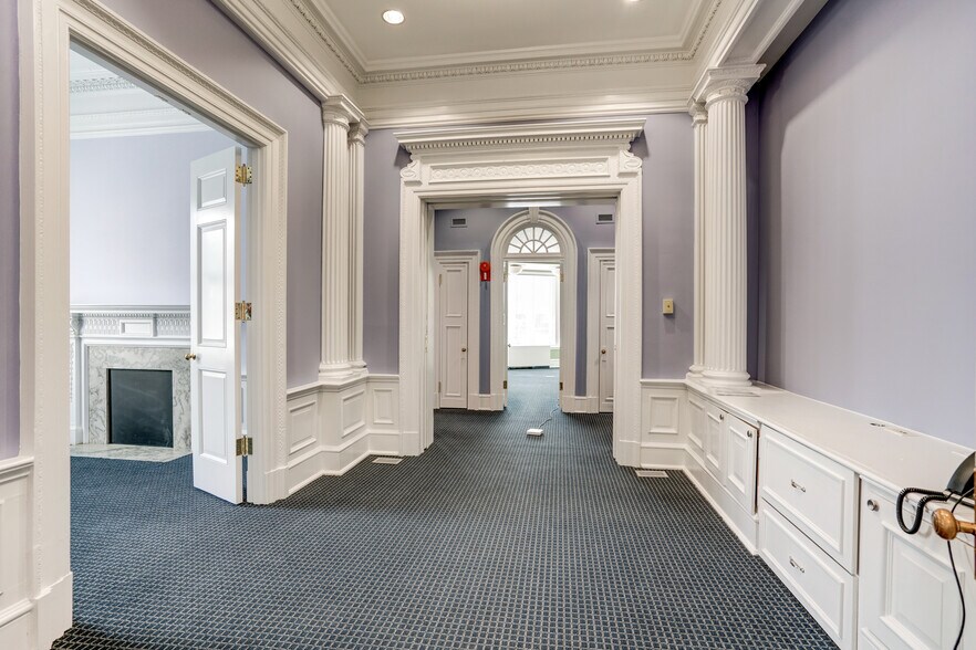 More Photos Of 2040 S St NW, Washington Office For Sale