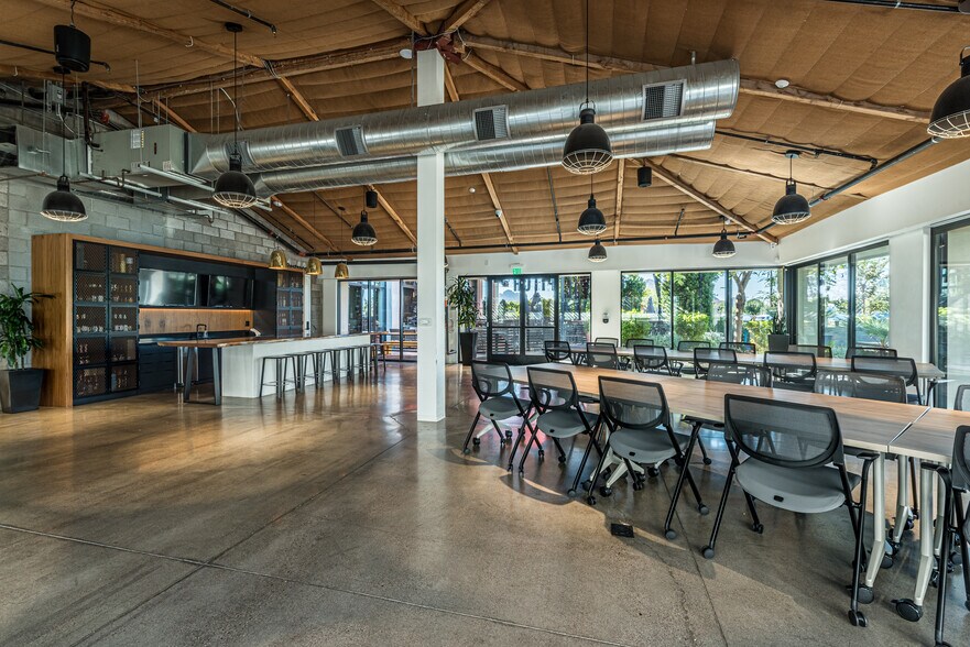 More Photos Of 6320 E Thomas Rd, Scottsdale Unknown For Lease