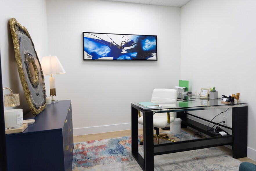 More Photos Of 515 W Southlake Blvd, Southlake Medical For Lease