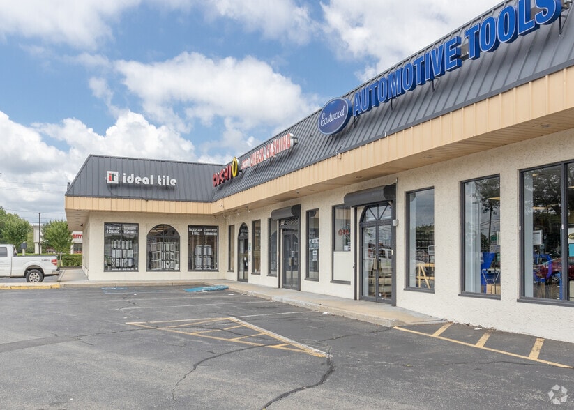 More Photos Of 691 US Highway 1, Edison Freestanding For Lease