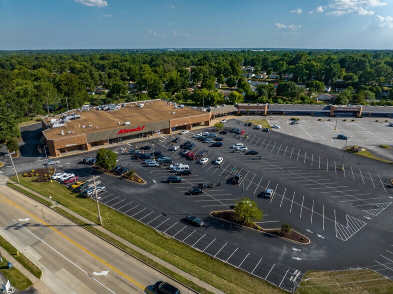 More Photos Of 1150-1160 Shackelford Rd, Florissant General Retail For Lease