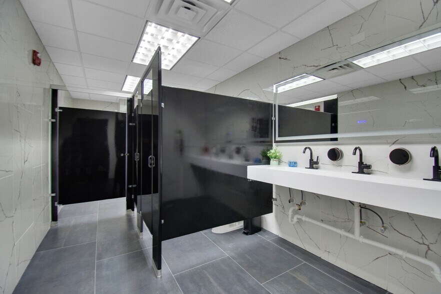 More Photos Of 3390 Kori Rd, Jacksonville Medical For Lease