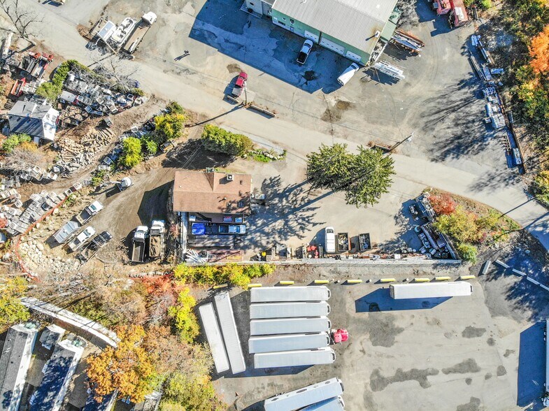 More Photos Of 25 Popes Ln, Danvers Flex For Sale