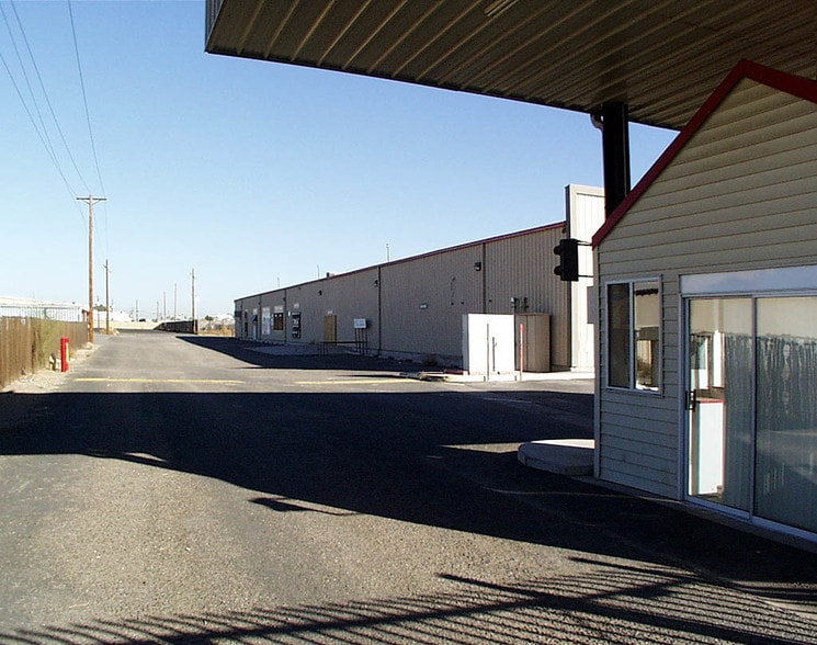 More Photos Of 4224 W Indian School Rd, Phoenix Warehouse For Sale
