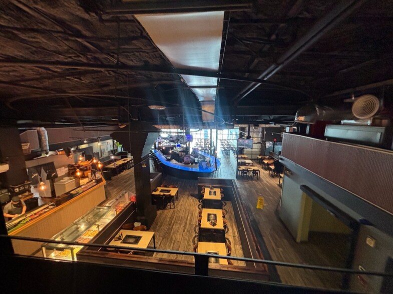 More Photos Of 5300 E Colonial Dr, Orlando Restaurant For Sale