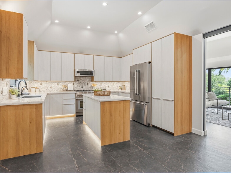 More Photos Of 7580 McGroarty Ter, Tujunga Apartments For Sale
