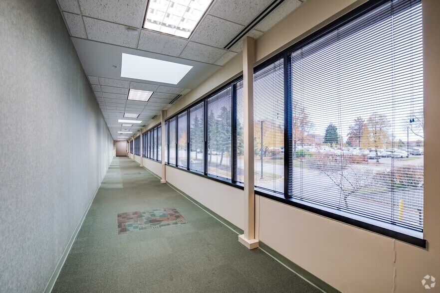 More Photos Of 1295 Northland Dr, Mendota Heights Medical For Lease