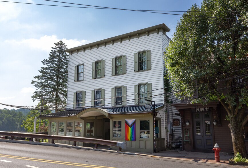 More Photos Of 15 E Bridge St, New Hope Storefront Retail Residential For Sale